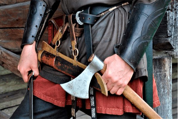 One-handed axe