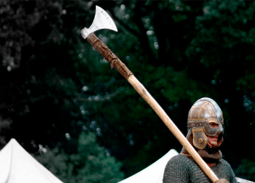 Two-handed axe